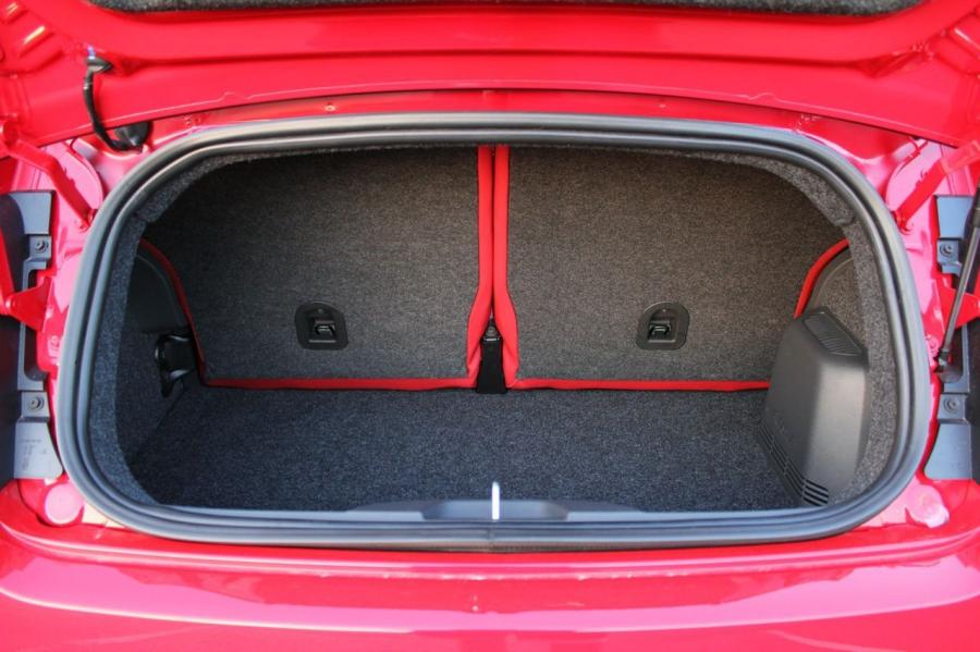  Fiat 500C 2012 года  (фото 52 из 98)